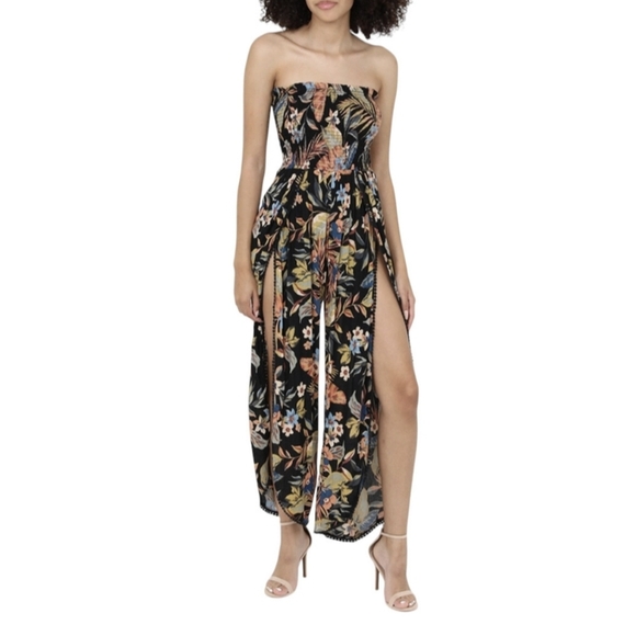 NWT Tropical Floral Strapless Jumpsuit W/ Smocked Bodice & Pom Pom Trim By Angie - Picture 1 of 16